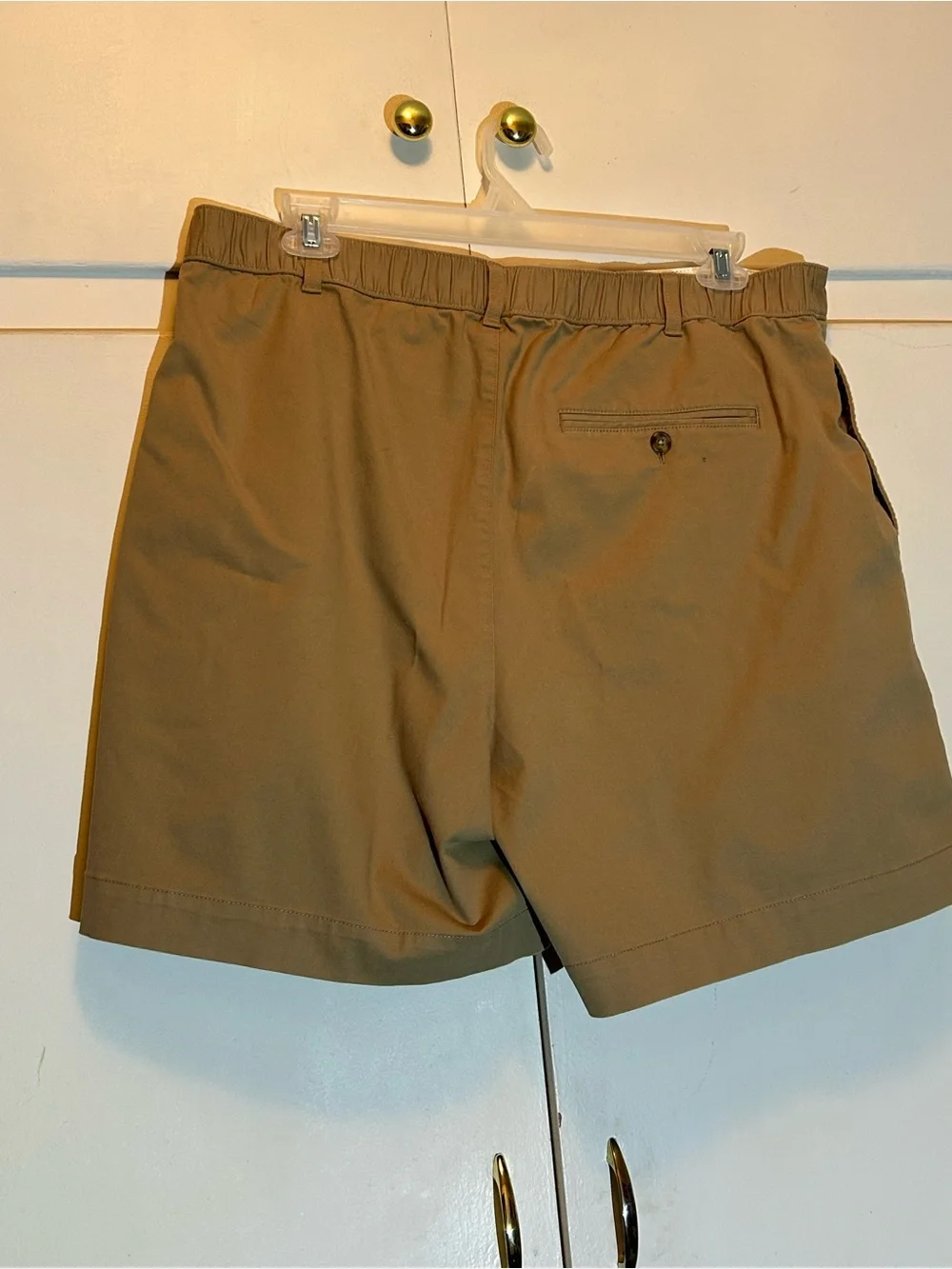 Old Navy Women’s Khaki Flat-Front Shorts